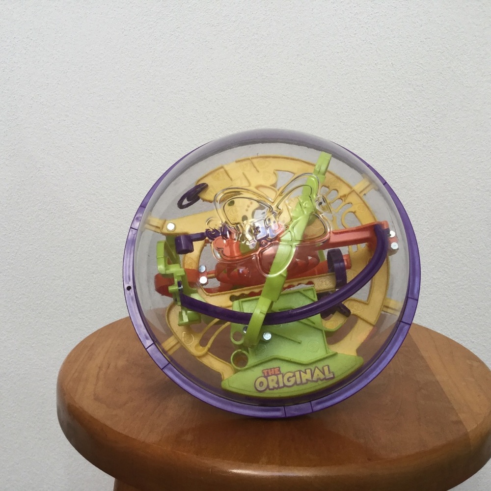 Perplexus The Original Puzzle Ball 3 Starting Points Yellow, Purple, Green